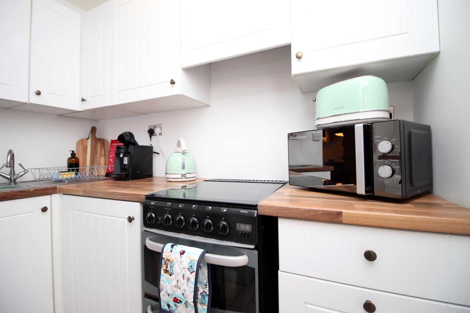 Little Gem In The Mumbles! Fishermans Cottage With Log Burner, Dog Friendly And Welcome Breakfast Hamper! Экстерьер фото